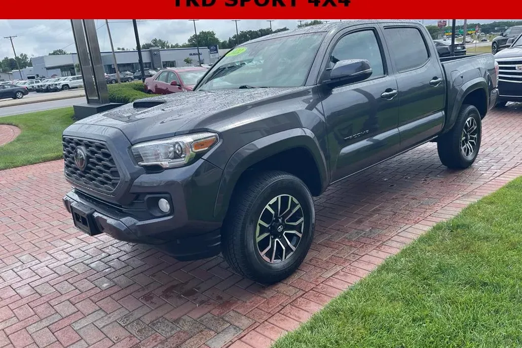 2022 Toyota Tacoma TRD Sport 4x4 SR photo 1