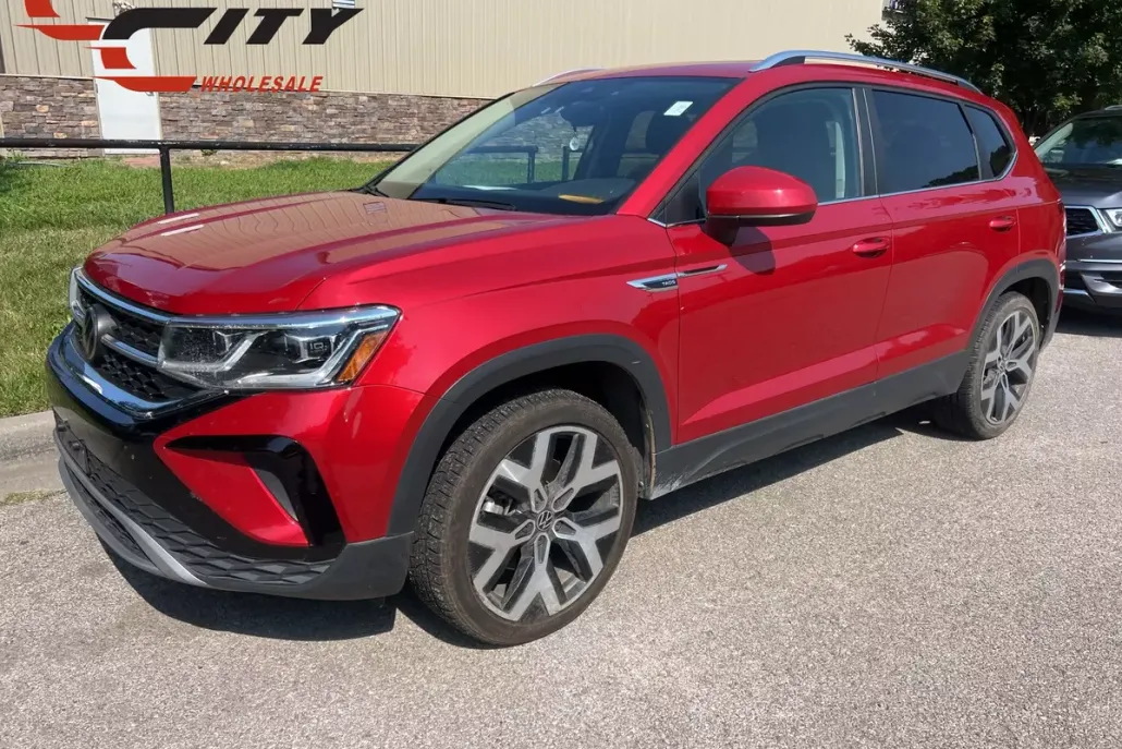 2022 Volkswagen Taos SEL photo 1