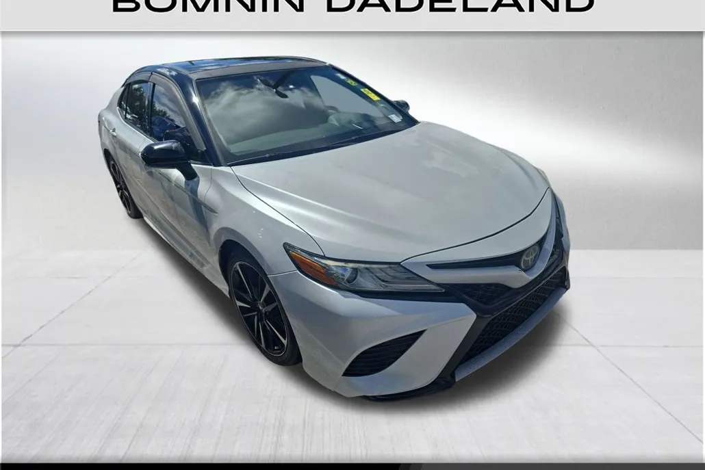 2019 Toyota Camry XSE V6 photo 1