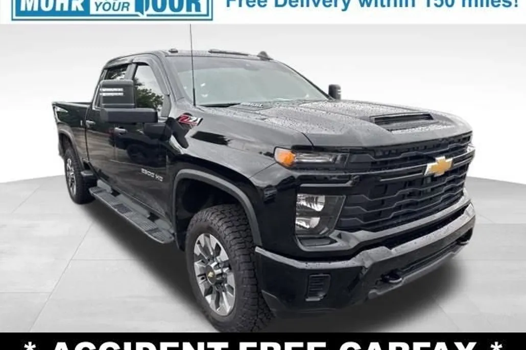 2024 Chevrolet Silverado 2500HD Custom photo 1