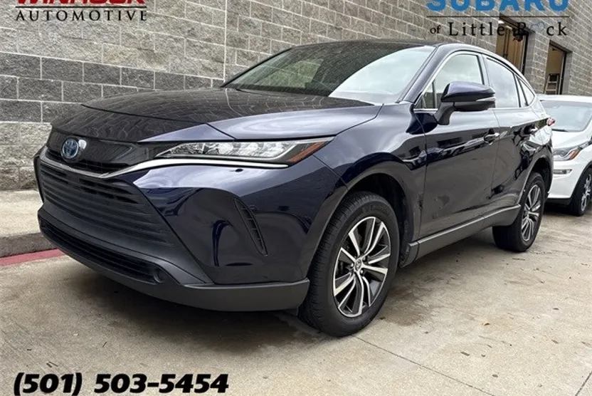 2022 Toyota Venza LE photo 1
