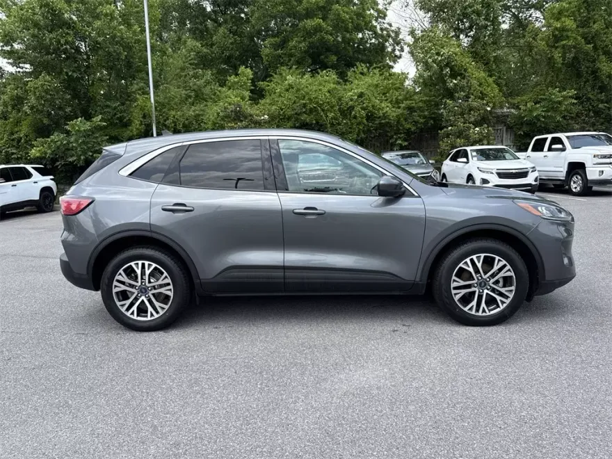 2022 Ford Escape SEL photo 1