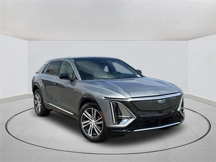 2025 Cadillac Lyriq Luxury photo 1