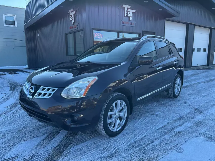 2013 Nissan Rogue SL photo 1