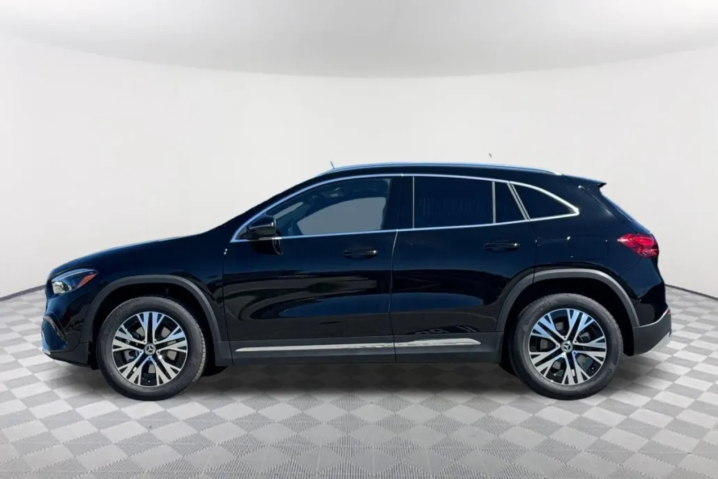 2026 Mercedes Benz GLA 250 photo 1