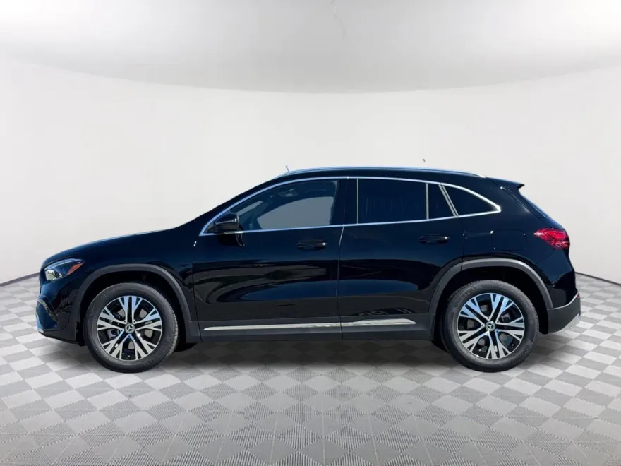 2026 Mercedes Benz GLA 250 photo 1