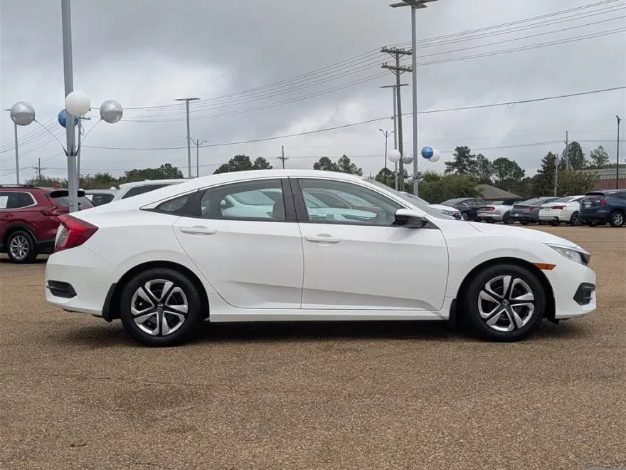 2018 Honda Civic LX photo 1