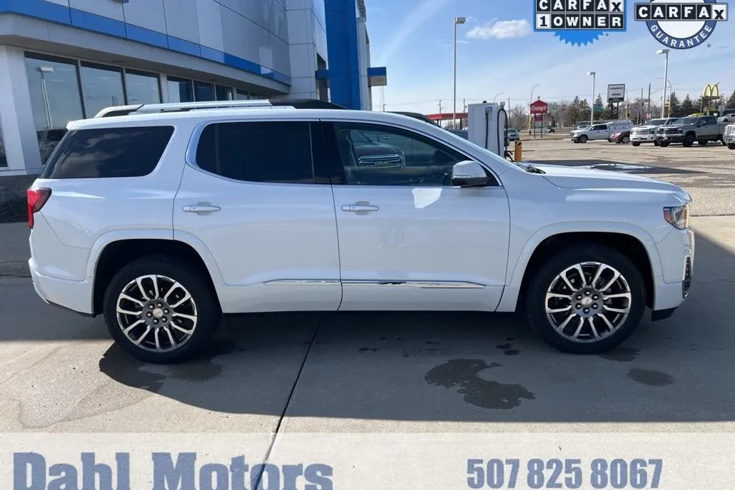 2022 Gmc Acadia Denali photo 1