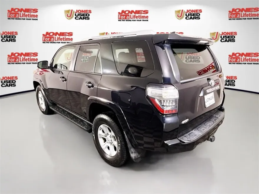 2018 Toyota 4Runner SR5 photo 1