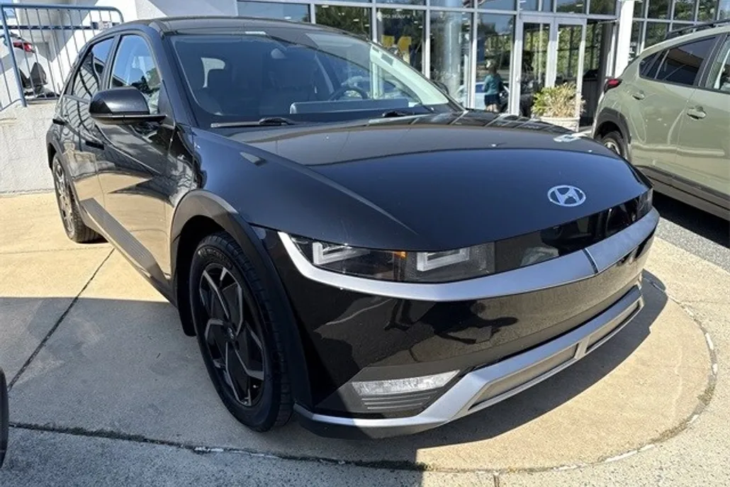 2022 Hyundai Ioniq 5 SE photo 1