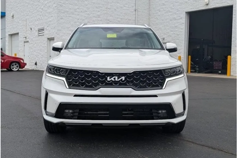 2022 Kia Sorento Plug-In Hybrid SX photo 1