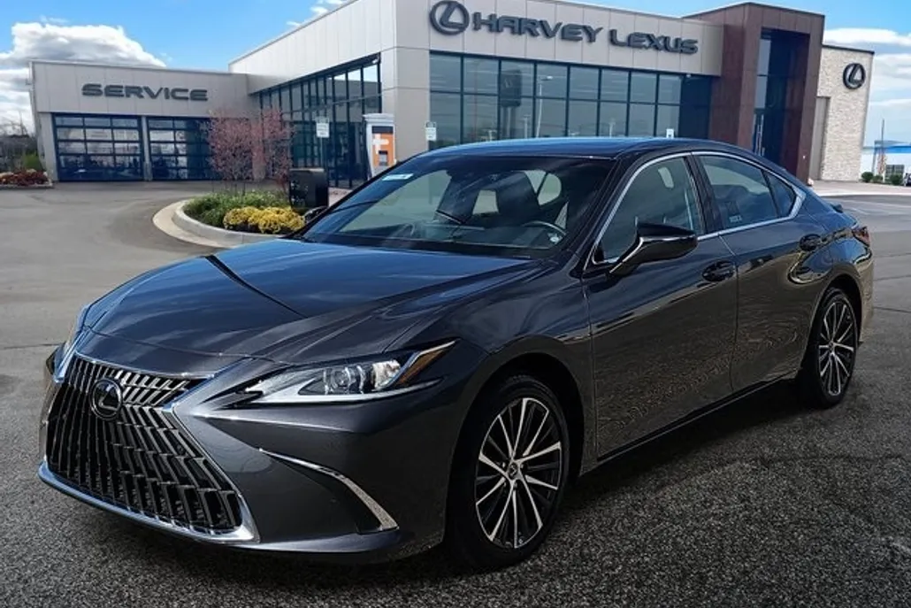 2025 Lexus ES 300h Luxury photo 1