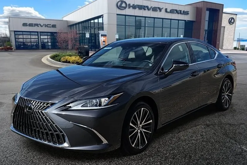 2025 Lexus ES 300h Luxury photo 1