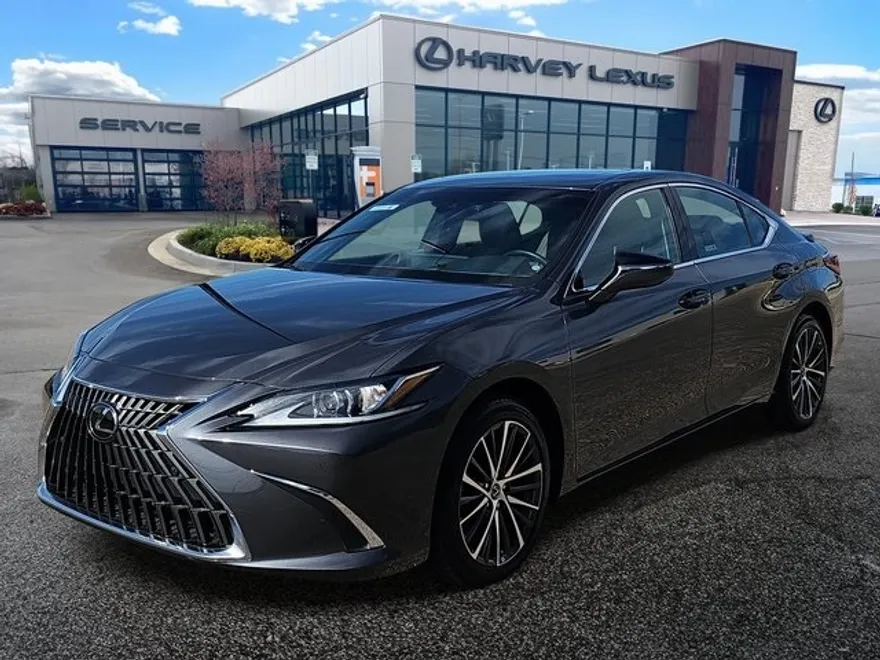 2025 Lexus ES 300h Luxury photo 1