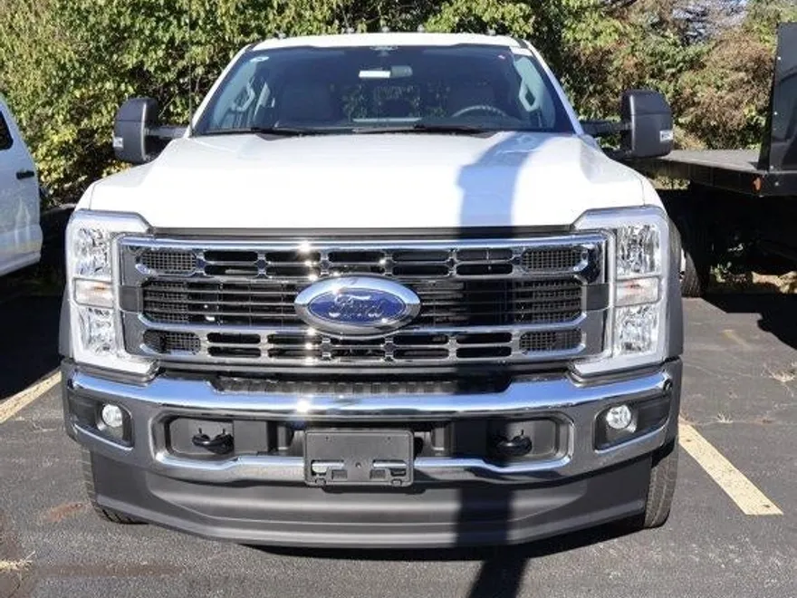 2026 Ford F-550 XL photo 1