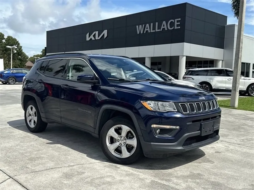 2018 Jeep Compass Latitude photo 1