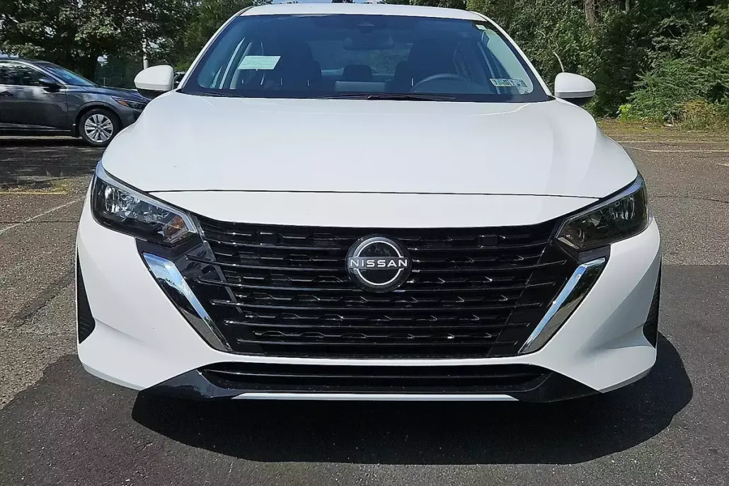 2025 Nissan Sentra SV photo 1