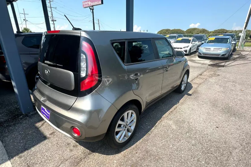 2018 Kia Soul Plus photo 1