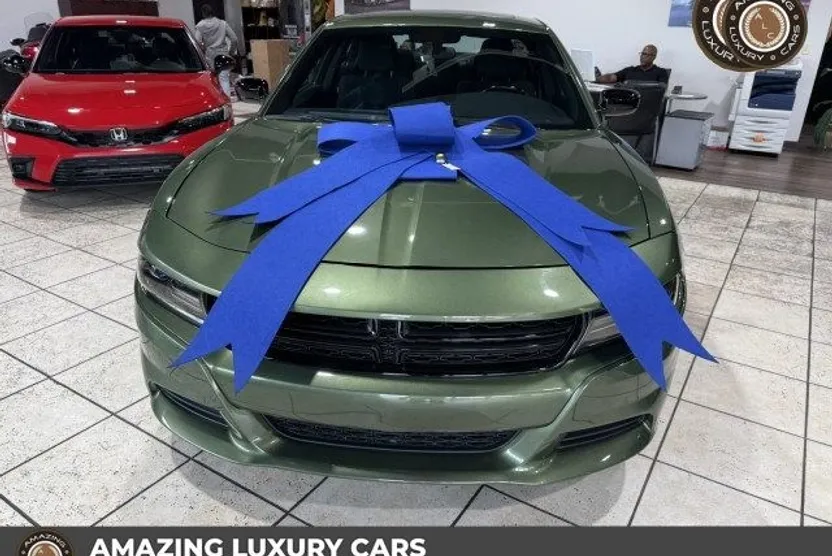 2020 Dodge Charger SXT photo 1