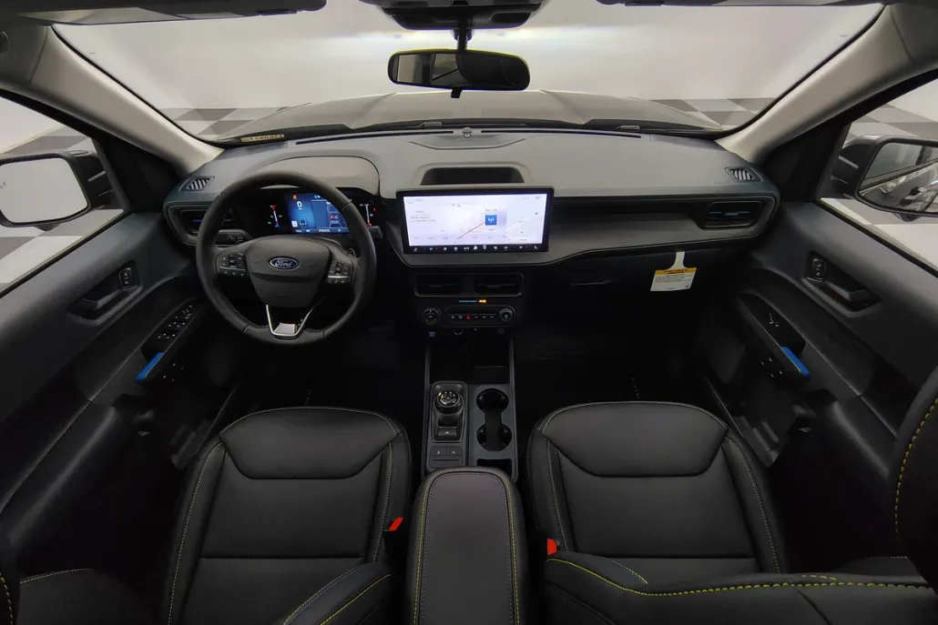 2025 Ford Maverick photo 1