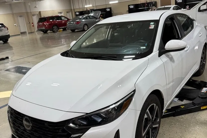 2024 Nissan Sentra SV photo 1