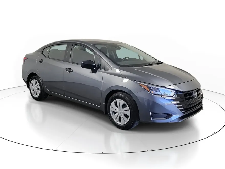 2025 Nissan Versa 1.6 S photo 1