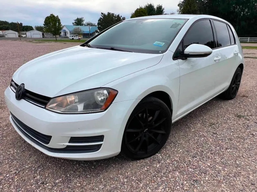 2015 Volkswagen Golf TSI S photo 1