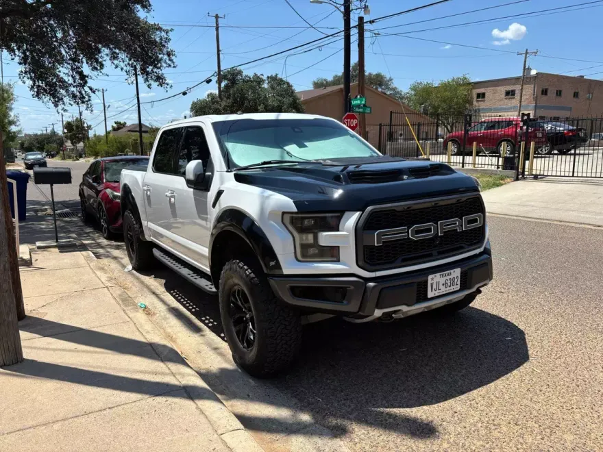 2017 Ford F-150 Raptor photo 1