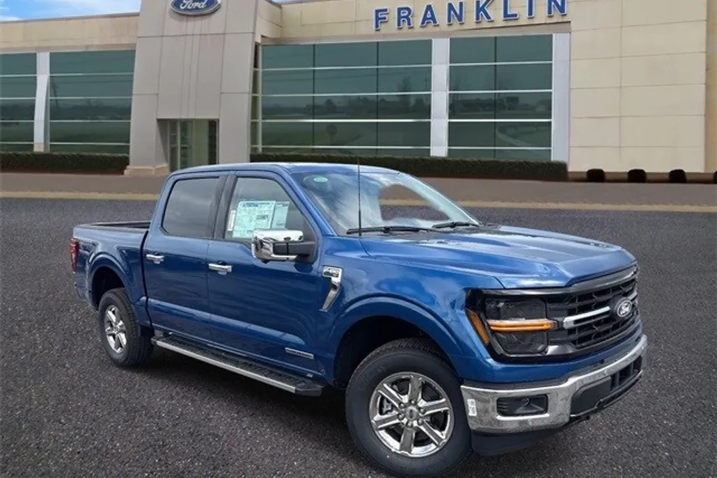 2025 Ford F-150 XLT photo 1