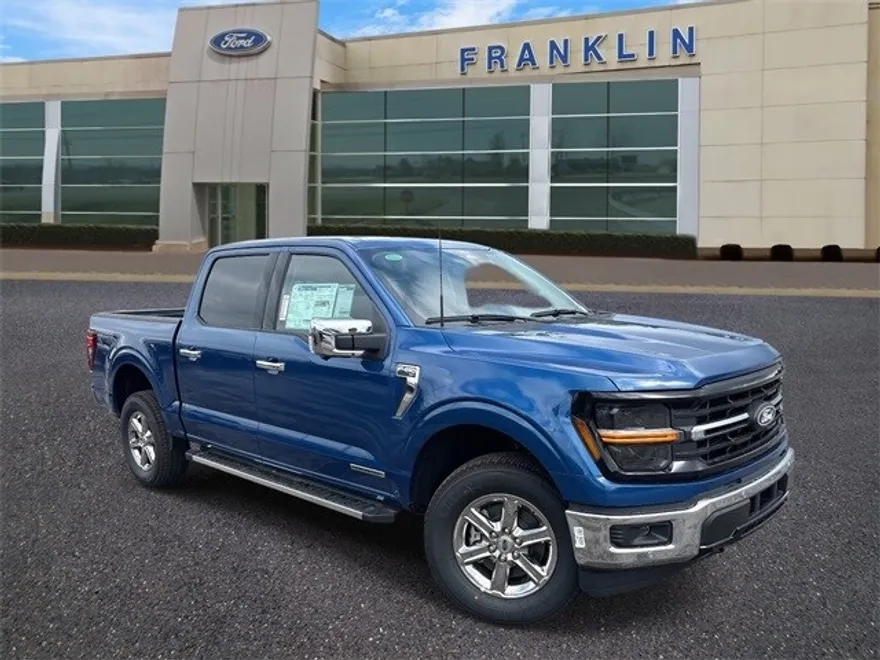 2025 Ford F-150 XLT photo 1