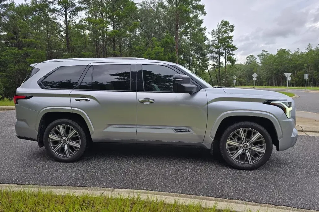2023 Toyota Sequoia Capstone photo 1