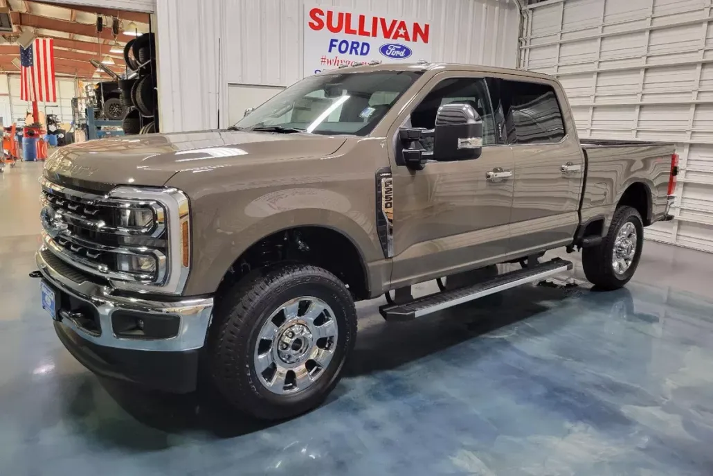 2026 Ford F-250 Lariat photo 1