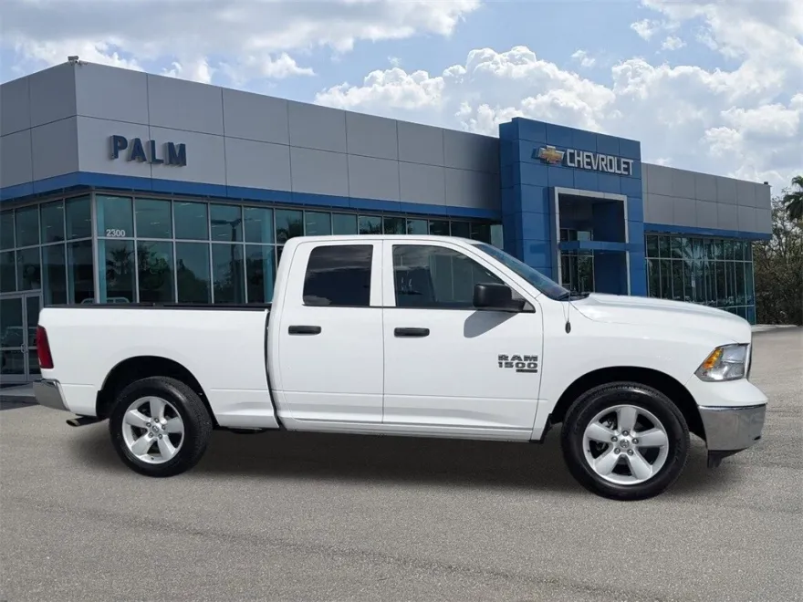 2024 Ram 1500 Classic SLT photo 1
