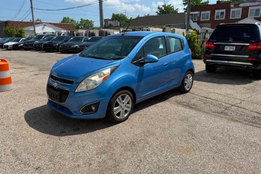 2014 Chevrolet Spark 1LT photo 1