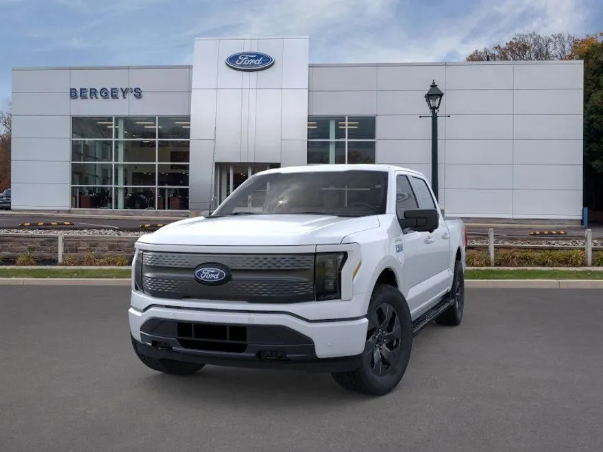 2025 Ford F-150 Lightning photo 1