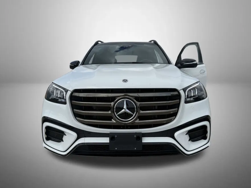 2025 Mercedes Benz GLS 450 4MATIC photo 1