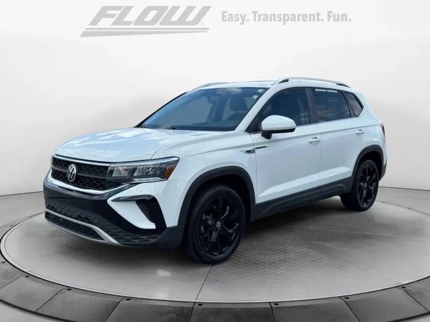 2022 Volkswagen Taos SE photo 1