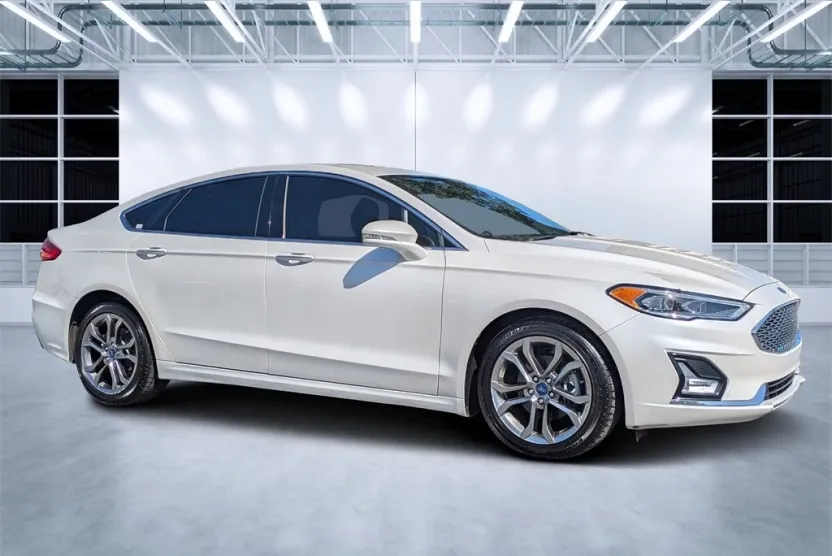 2020 Ford Fusion Hybrid Titanium photo 1