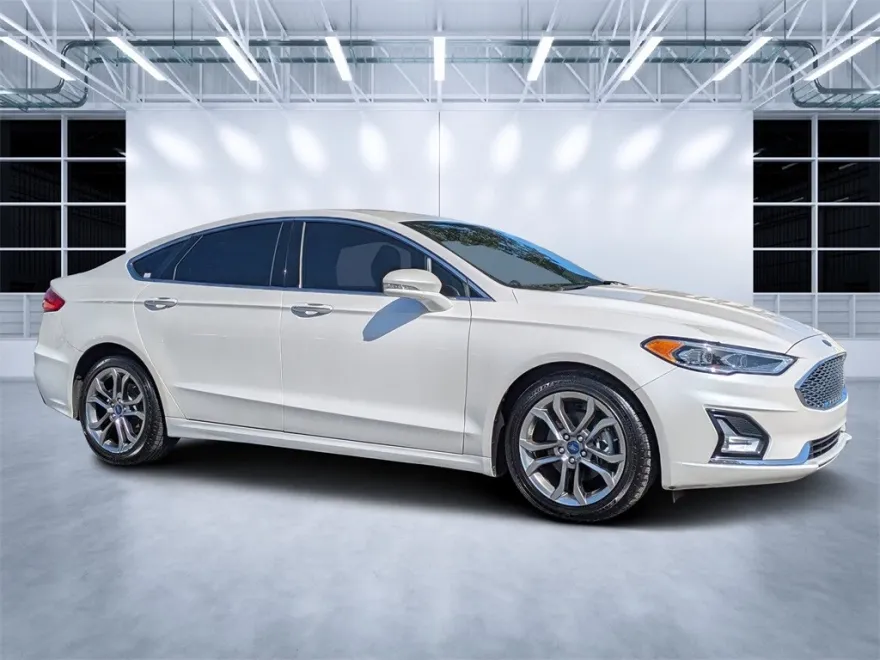 2020 Ford Fusion Hybrid Titanium photo 1