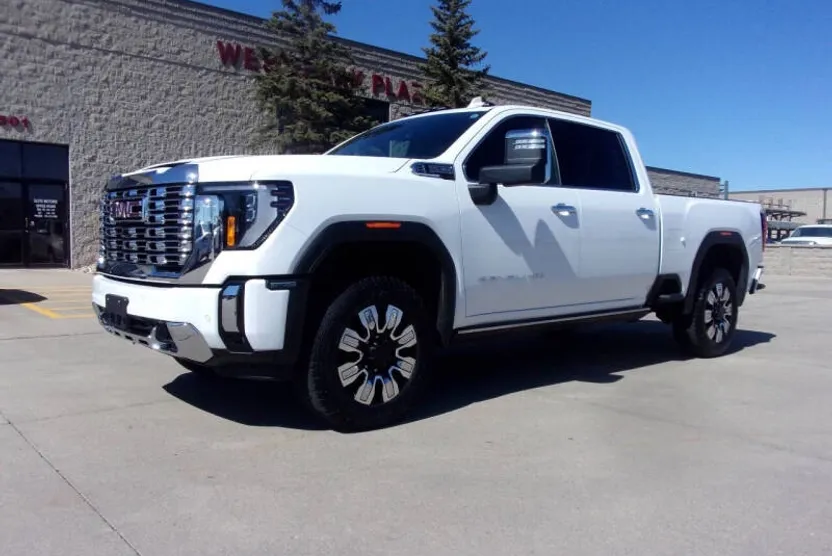 2024 Gmc Sierra 2500 HD Denali photo 1