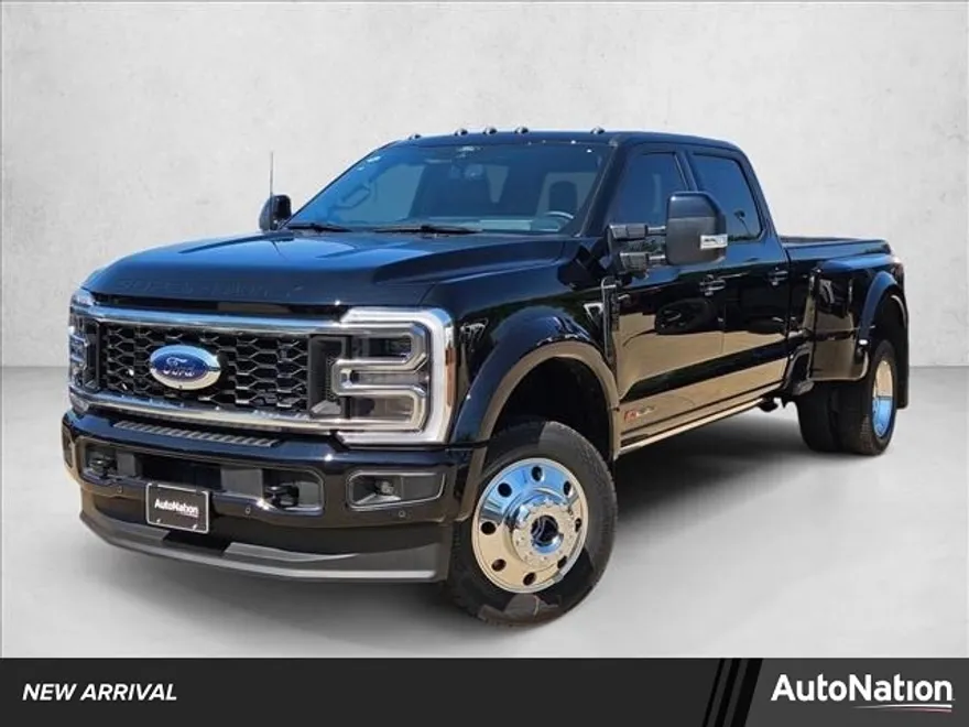 2026 Ford F-450 Platinum photo 1