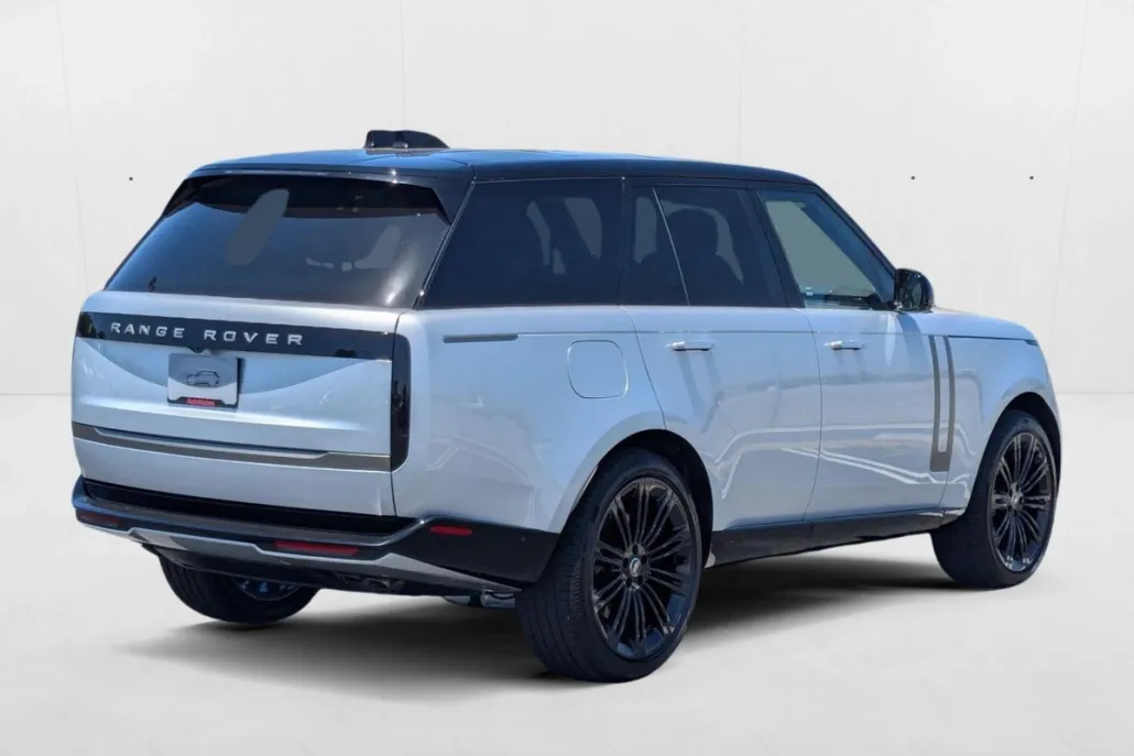 2025 Land Rover Range Rover SE photo 1