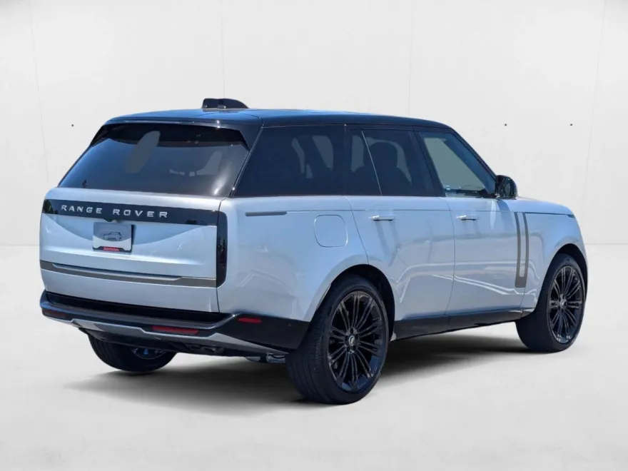 2025 Land Rover Range Rover SE photo 1