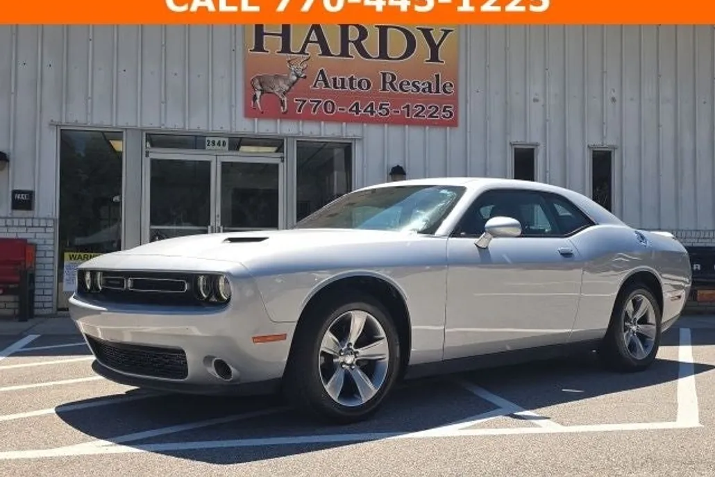 2019 Dodge Challenger SXT photo 1