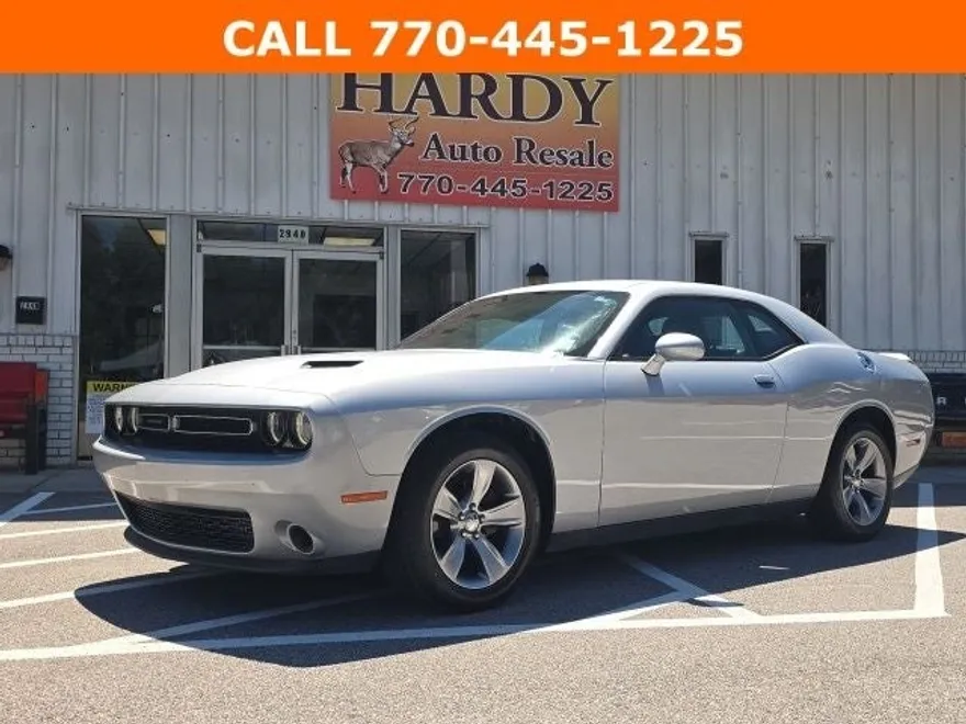 2019 Dodge Challenger SXT photo 1