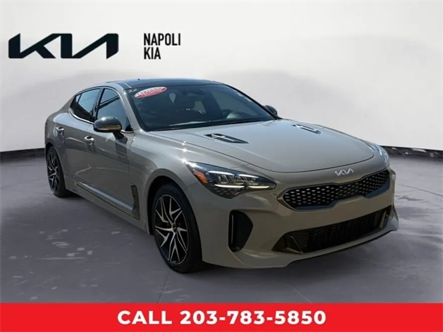 2022 Kia Stinger GT-Line photo 1