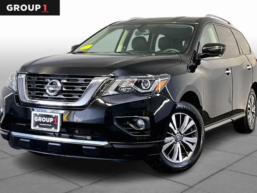2020 Nissan Pathfinder SL photo 1