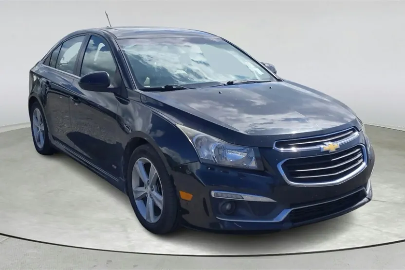 2015 Chevrolet Cruze photo 1