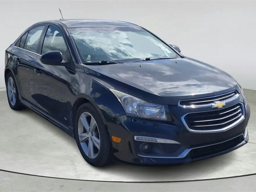2015 Chevrolet Cruze photo 1
