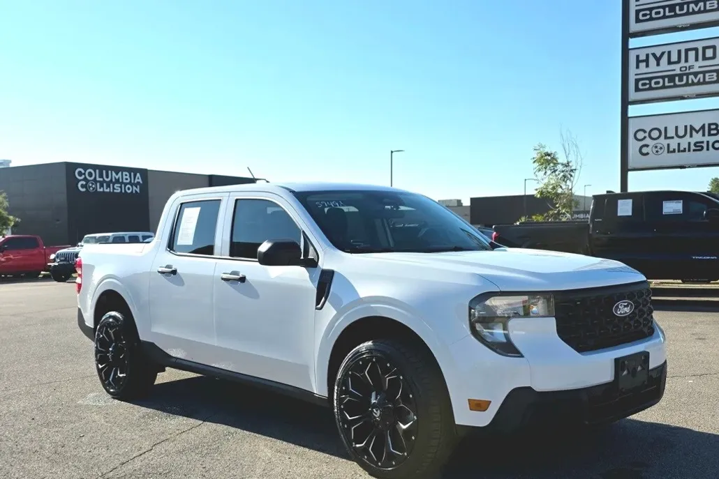 2025 Ford Maverick XL photo 1